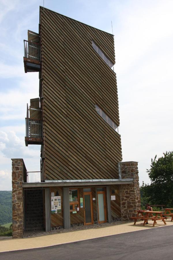 Orli Hnizdo At Chateau Novak Krivoklat Exterior photo